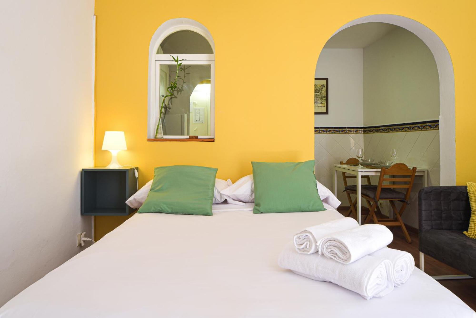 El Prado Historic Center Apartment Мадрид Екстериор снимка