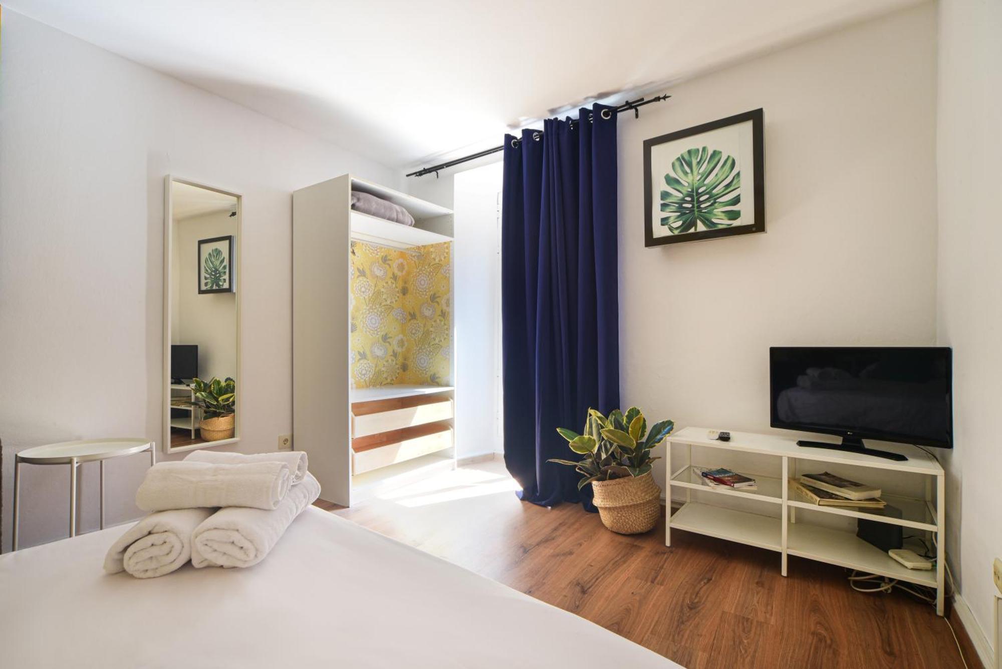 El Prado Historic Center Apartment Мадрид Екстериор снимка